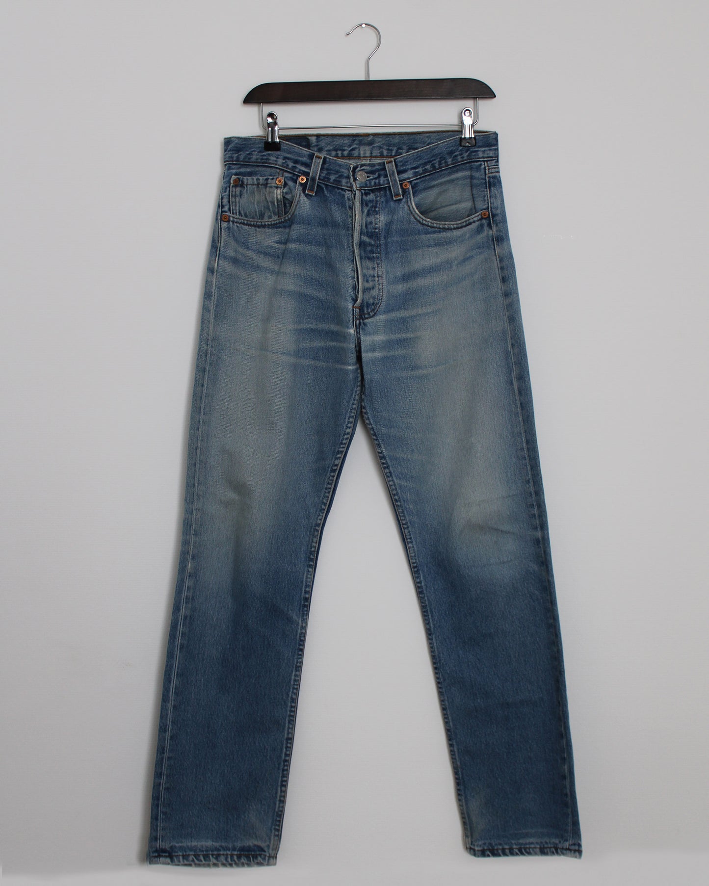 c.1990 Levi's 501 (31x32) Made in U.S.A