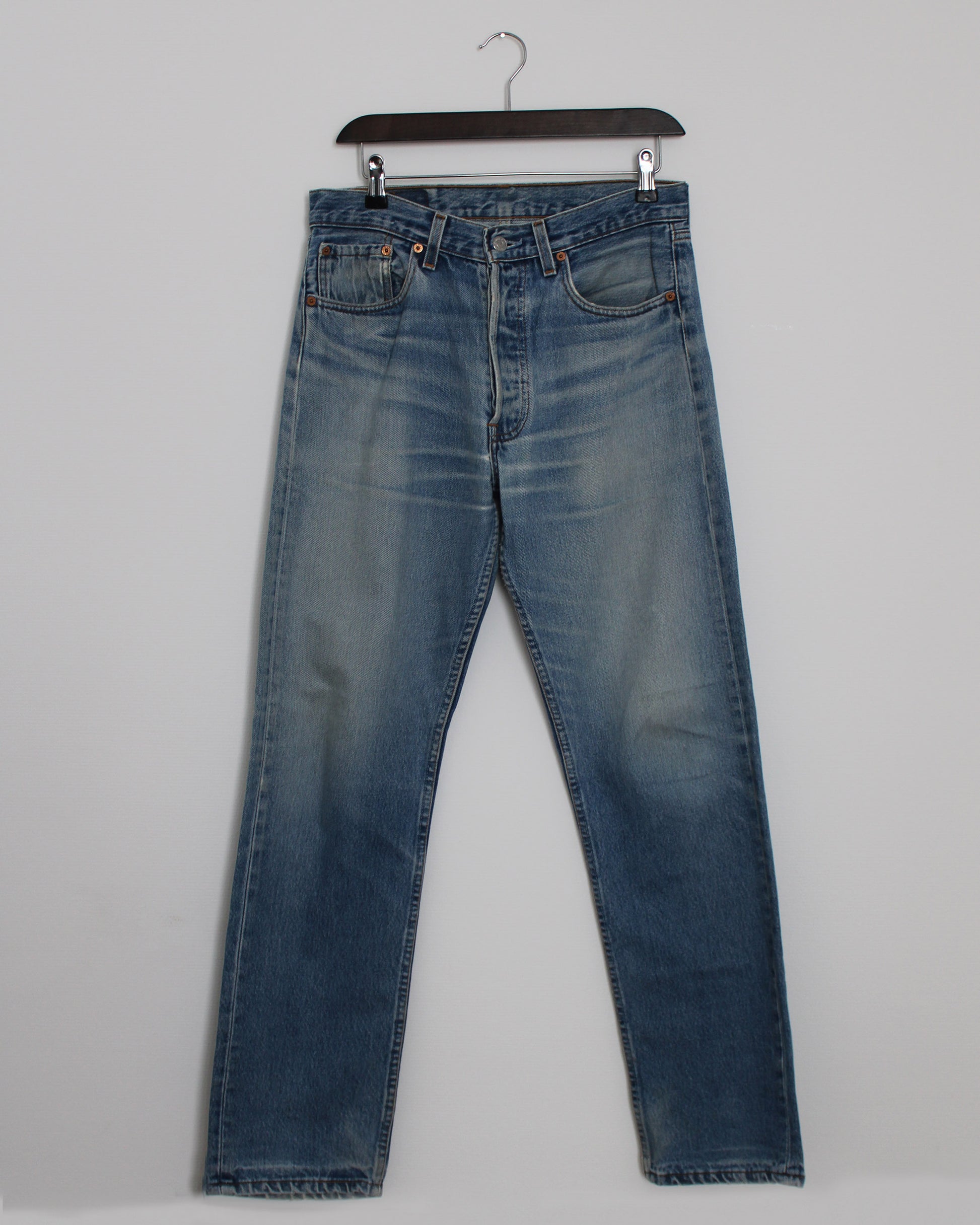 c.1990 Levi's 501 (31x32) Made in U.S.A